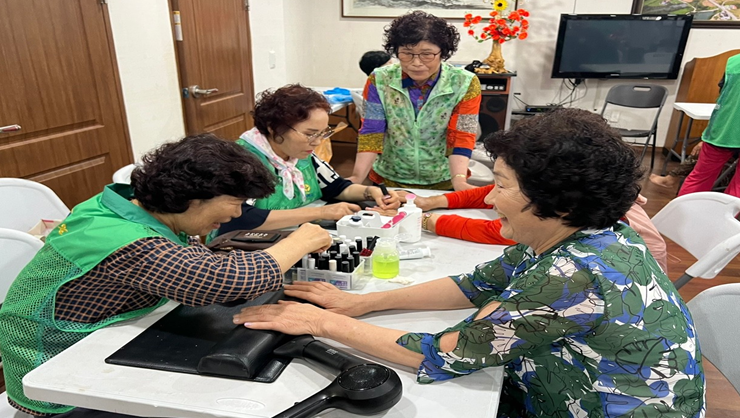 완도군새마을회 금일읍 상화마을서 재능나눔 이미용 봉사활동