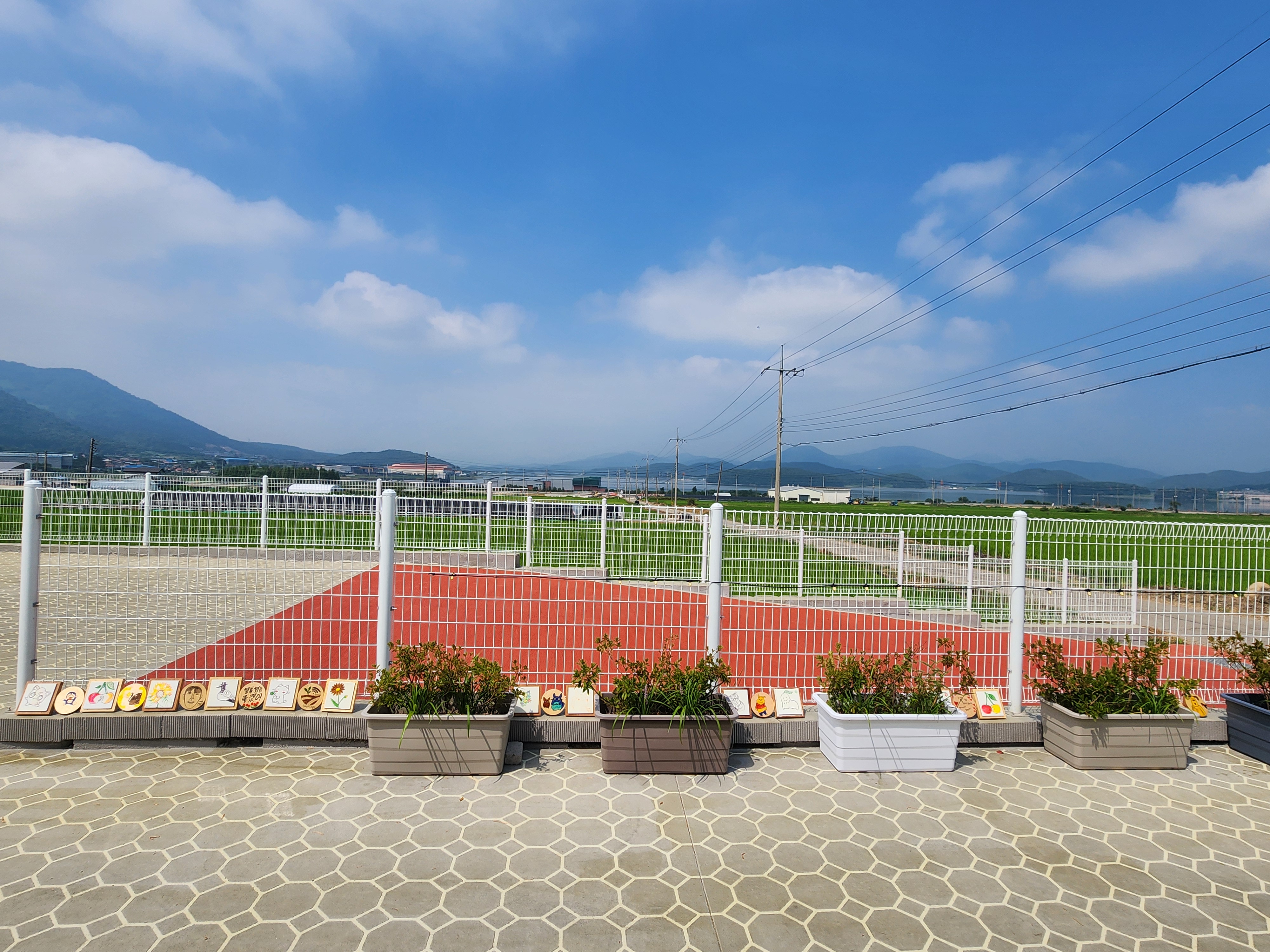 [2025.8.2.토] 경상국립대학교 4-H회 농촌재능나눔 액자 부착•전시